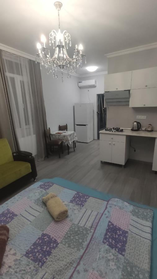 Home Apartments Batumi Bagian luar foto