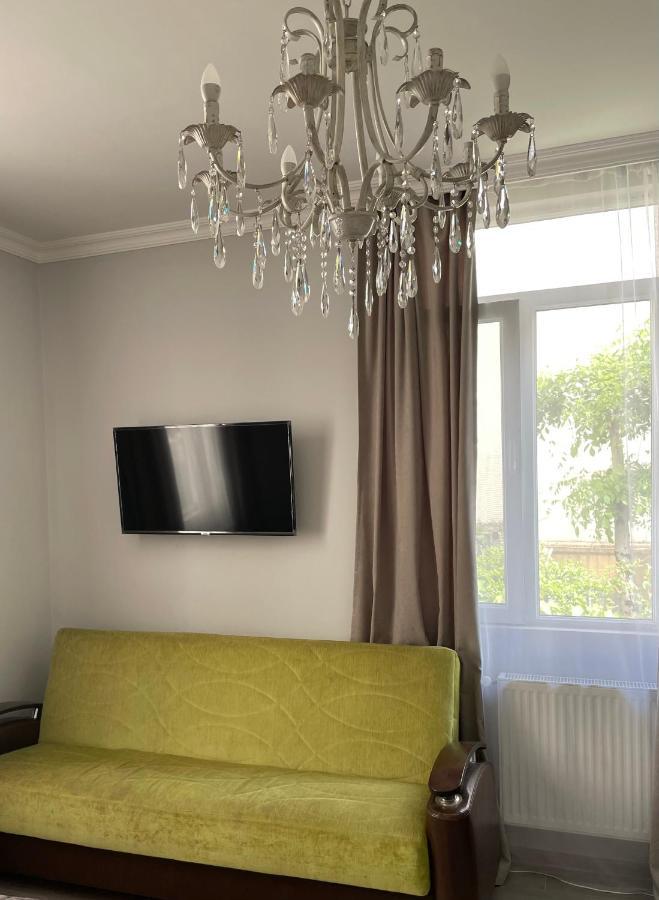 Home Apartments Batumi Bagian luar foto